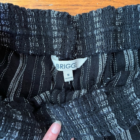 Briggs Stripped Tassel Shorts, Elastic Waisted with Pockets - Picture 2 of 3